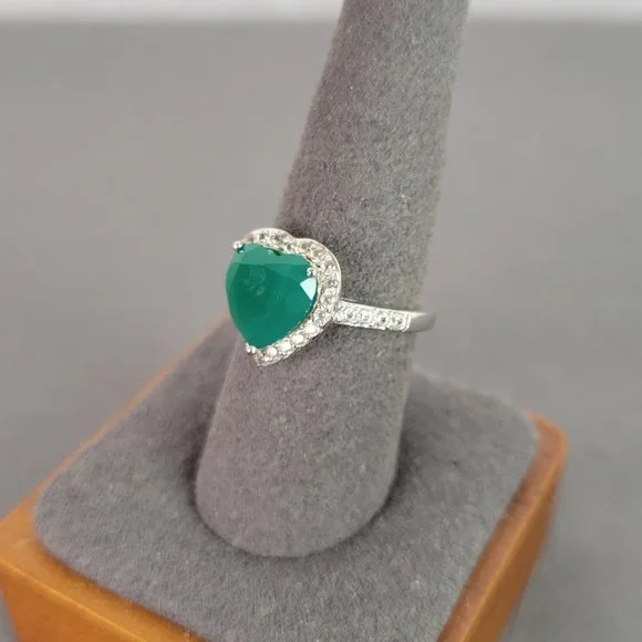 Green Onyx Rhodium Over Silver Heart Necklace, Ring (Sz 7.5), & Earrings - Picture 7 of 16